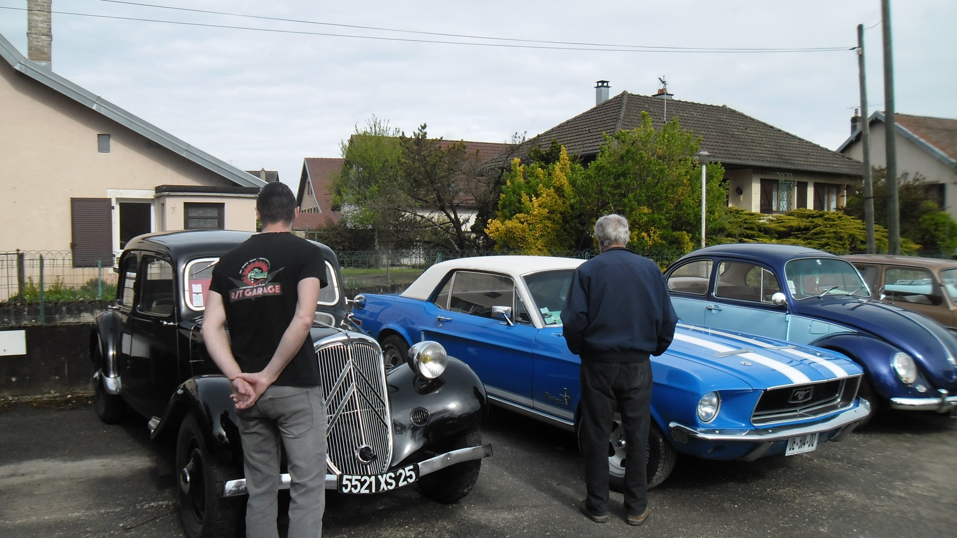 Citroën traction 7 CV et FORD MUSTANG