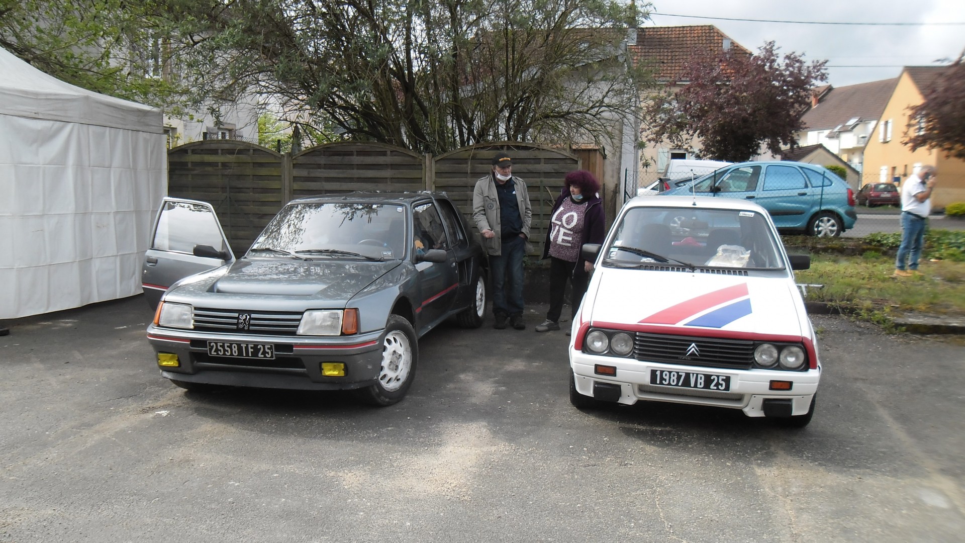 Peugeot 205 T16 et visa chrono